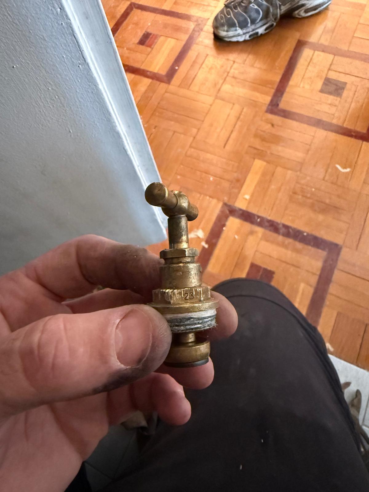 Remplacement d'une tête de robinet laiton